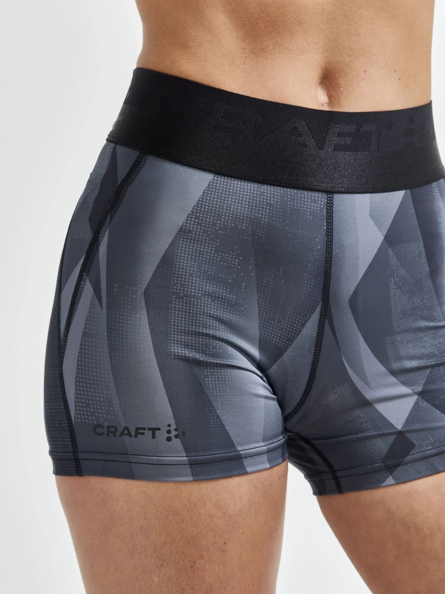Craft Women's Core Essence Training Hot Pants (P Urban/Black) - Image 4